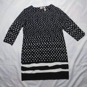CHICO’S womens DRESS white BLACK shift 3/4 SLEEVE stretch SIZE 2